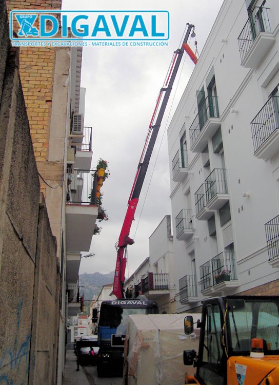 Traslado de enseres y maquinaria a cualquier destino.